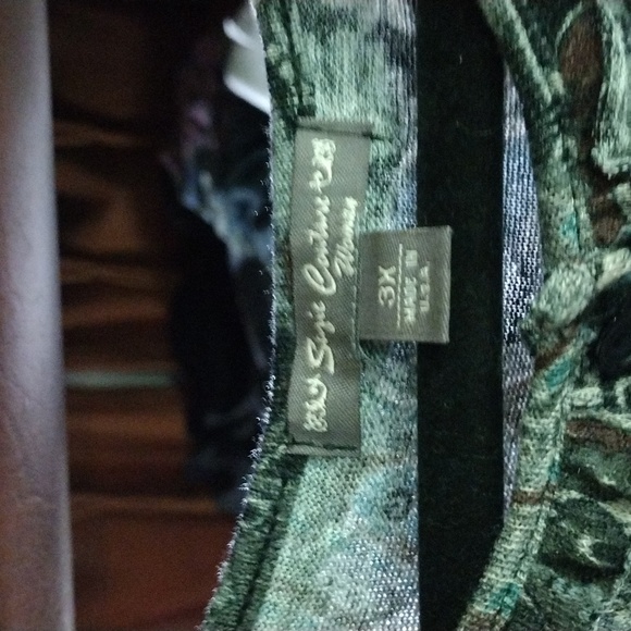 NWOT Susie couture blouse - Picture 2 of 4